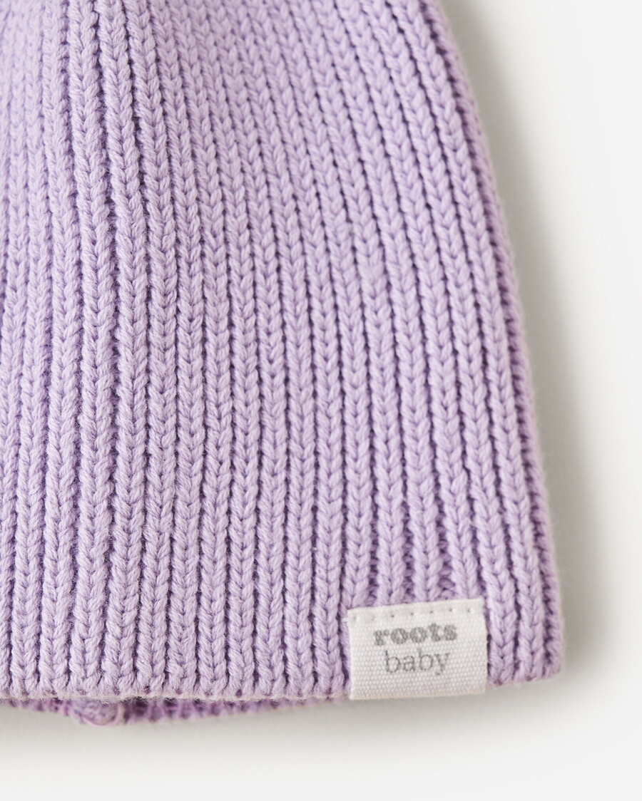 el primer gorro para bebé de roots