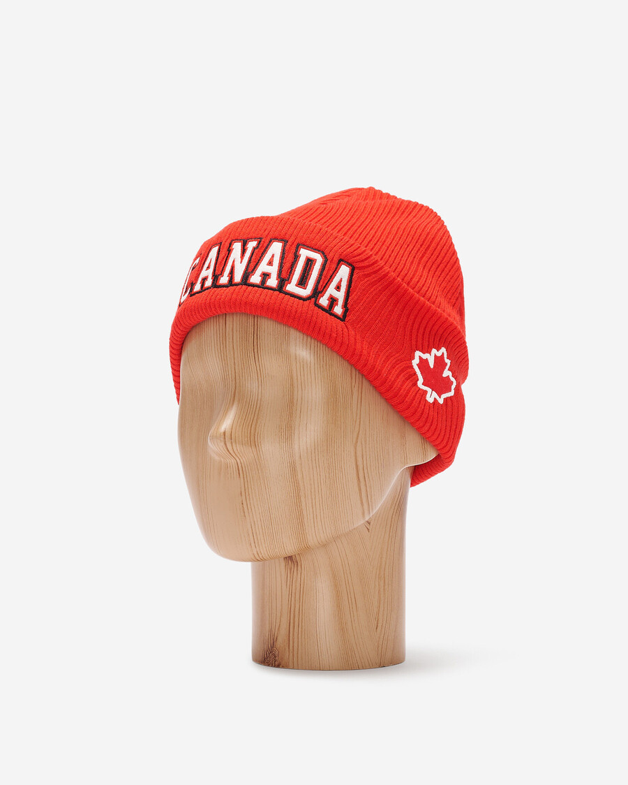 gorro con apliques northern roots para niños