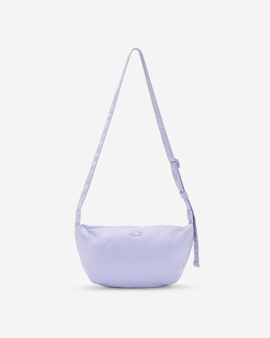 bolso mediano de media luna de nailon