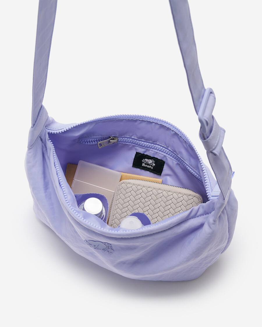 bolso mediano de media luna de nailon