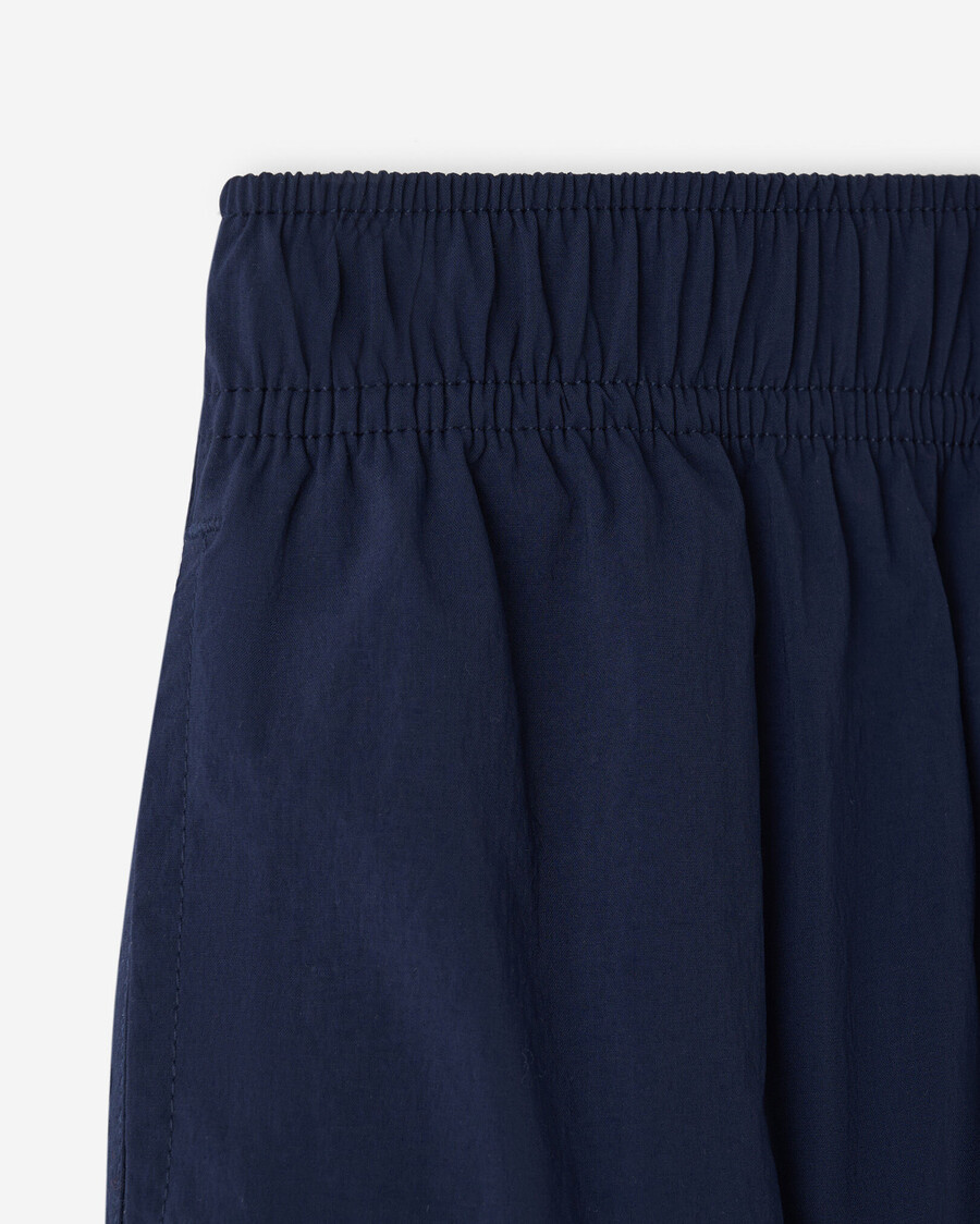 pantalón corto cargo híbrido para niños pequeños