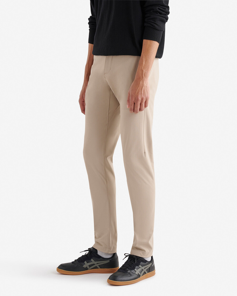 pantalón park tech de 30 pulgadas de entrepierna