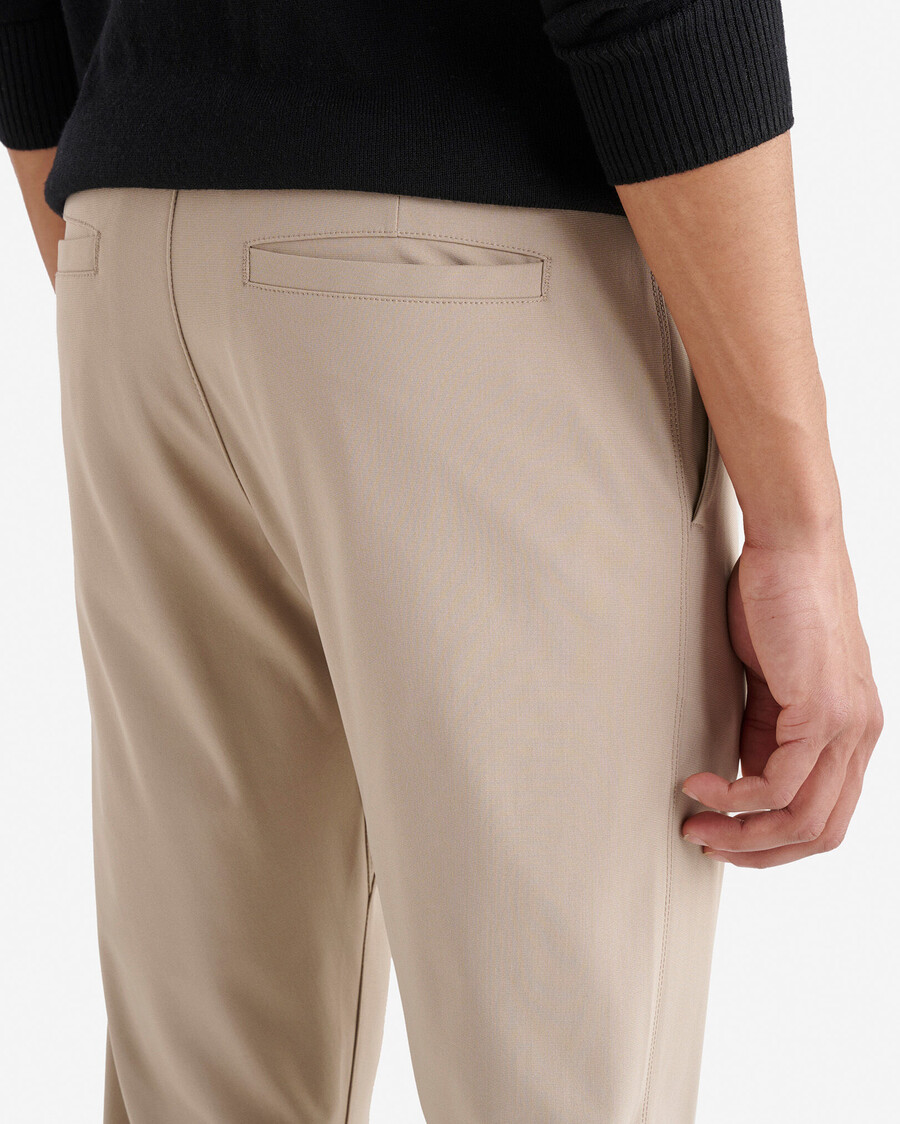 pantalón park tech de 30 pulgadas de entrepierna