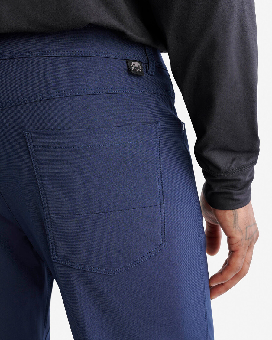 pantalón park tech de 5 bolsillos con entrepierna de 30 pulgadas