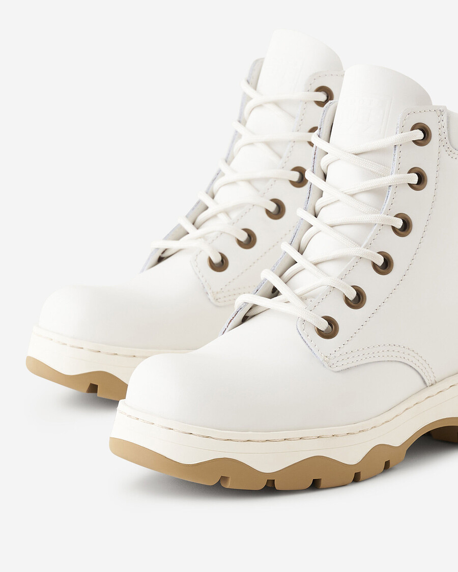 bota tuff