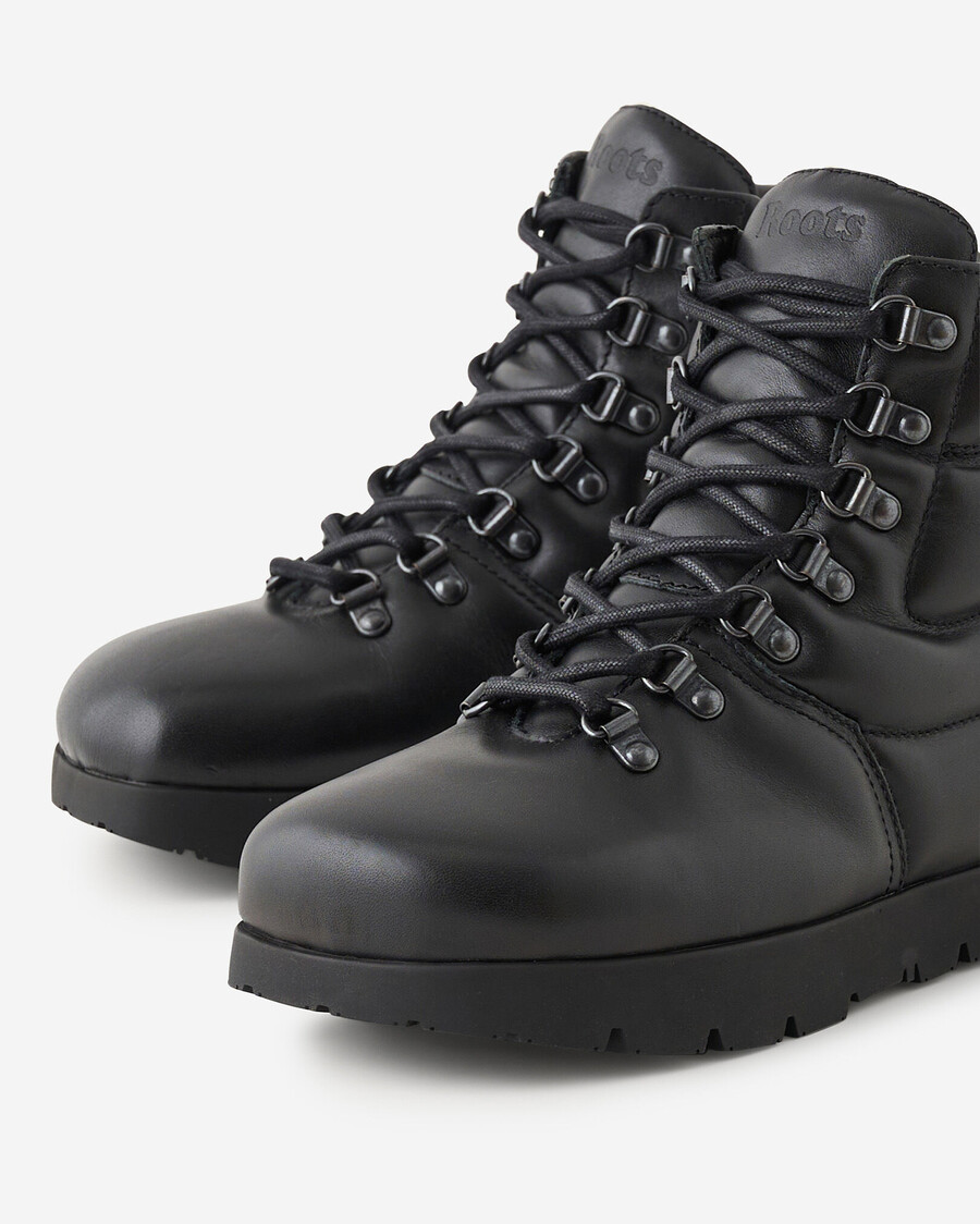 bota abullonada