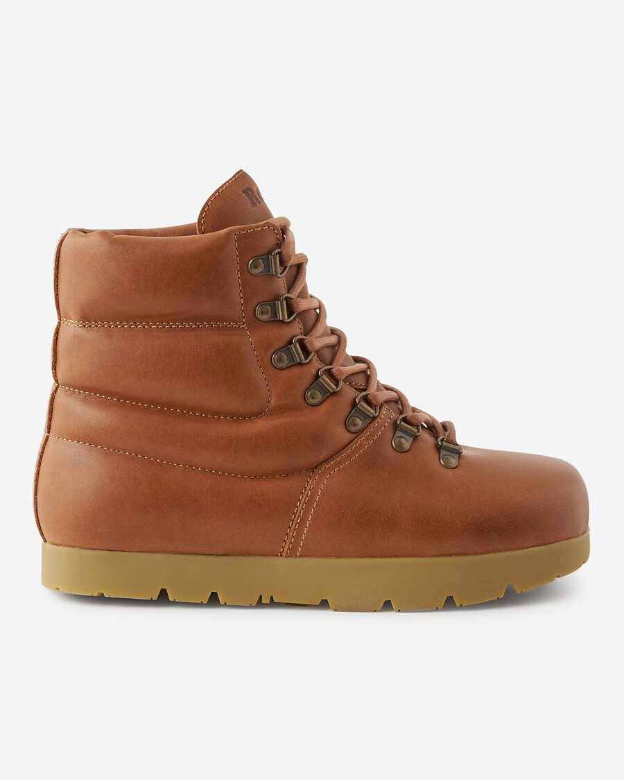 bota abullonada