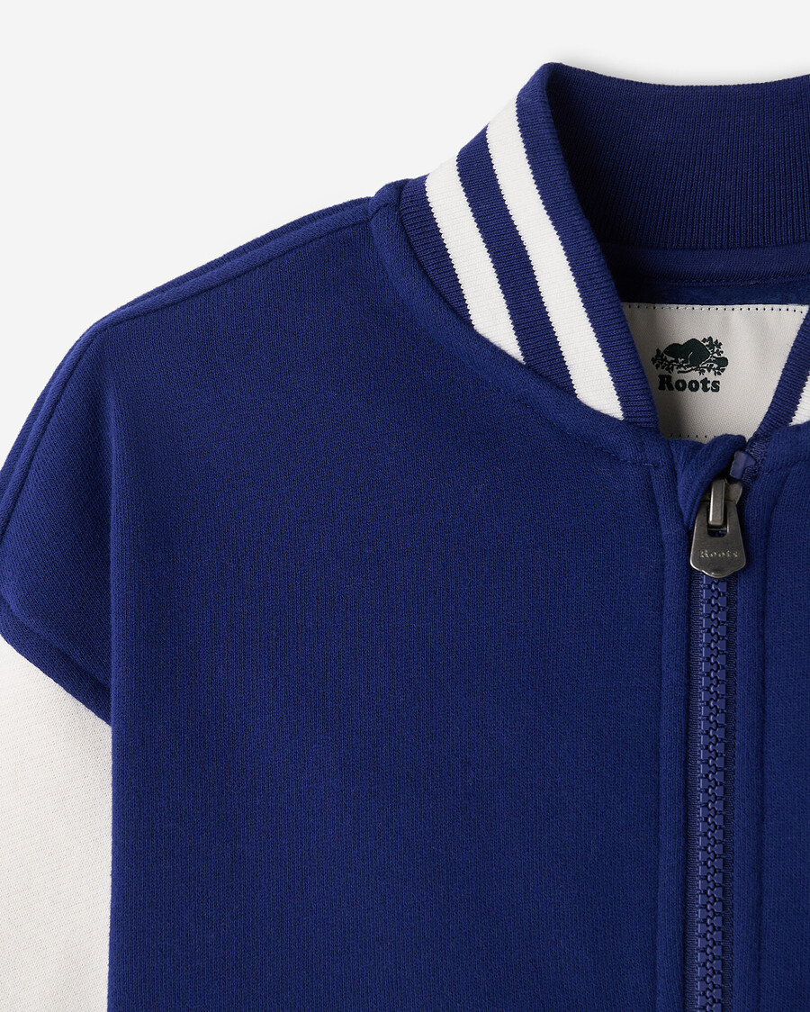 chaqueta universitaria para niños pequeños