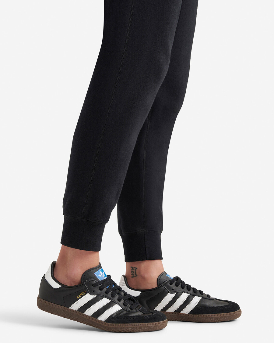 pantalón deportivo orgánico original con puños ajustados entrepierna de 66 cm
