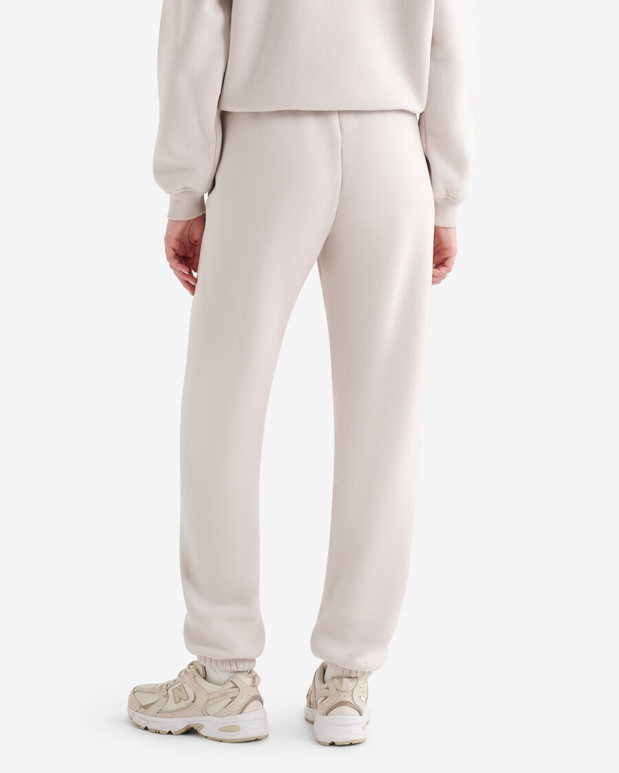 pantalón deportivo cloud