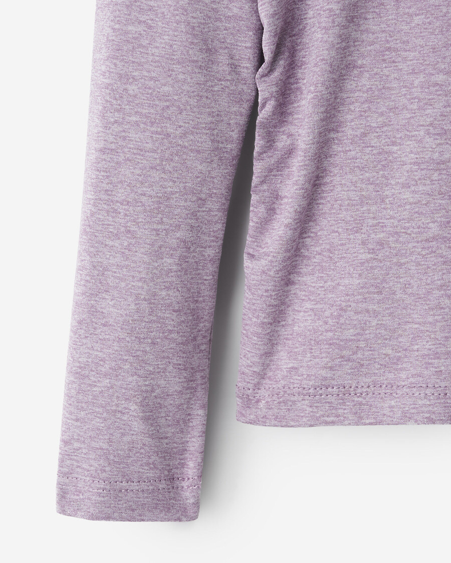 camiseta deportiva ajustada para niñas pequeñas