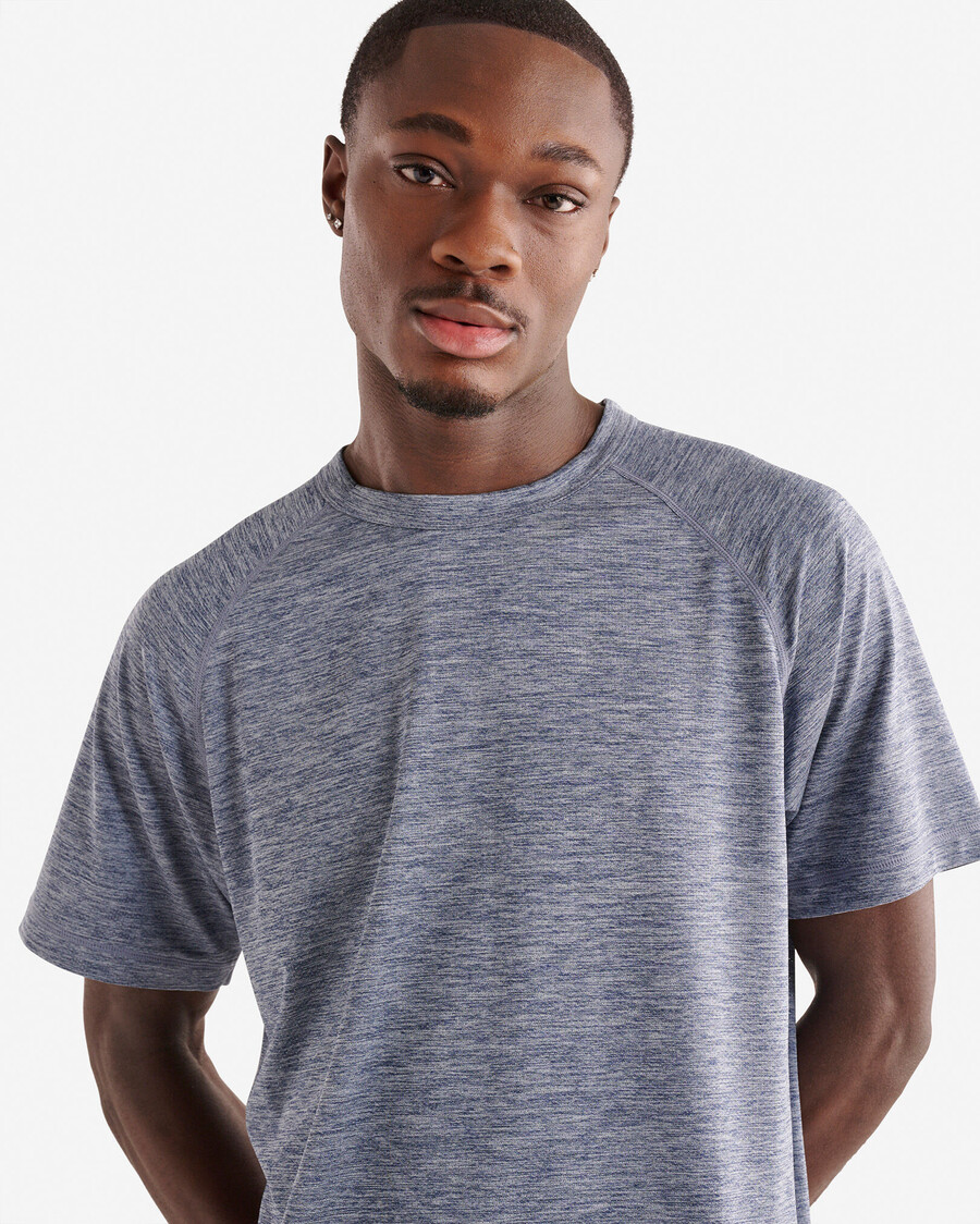 camiseta ligera de punto activo