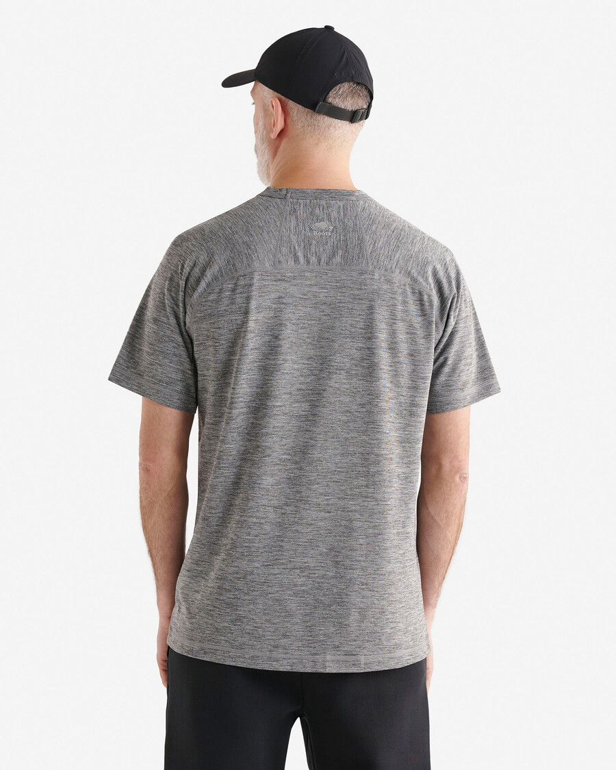 camiseta ligera de punto activo