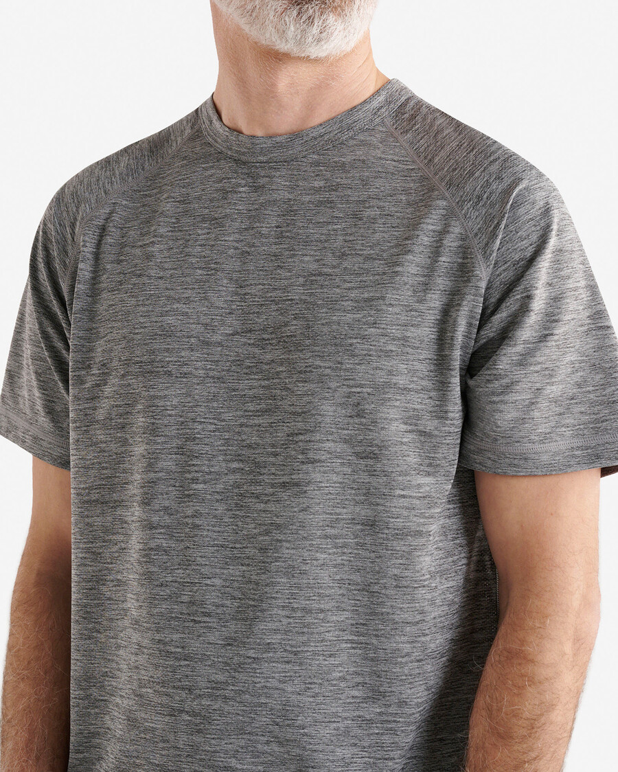 camiseta ligera de punto activo