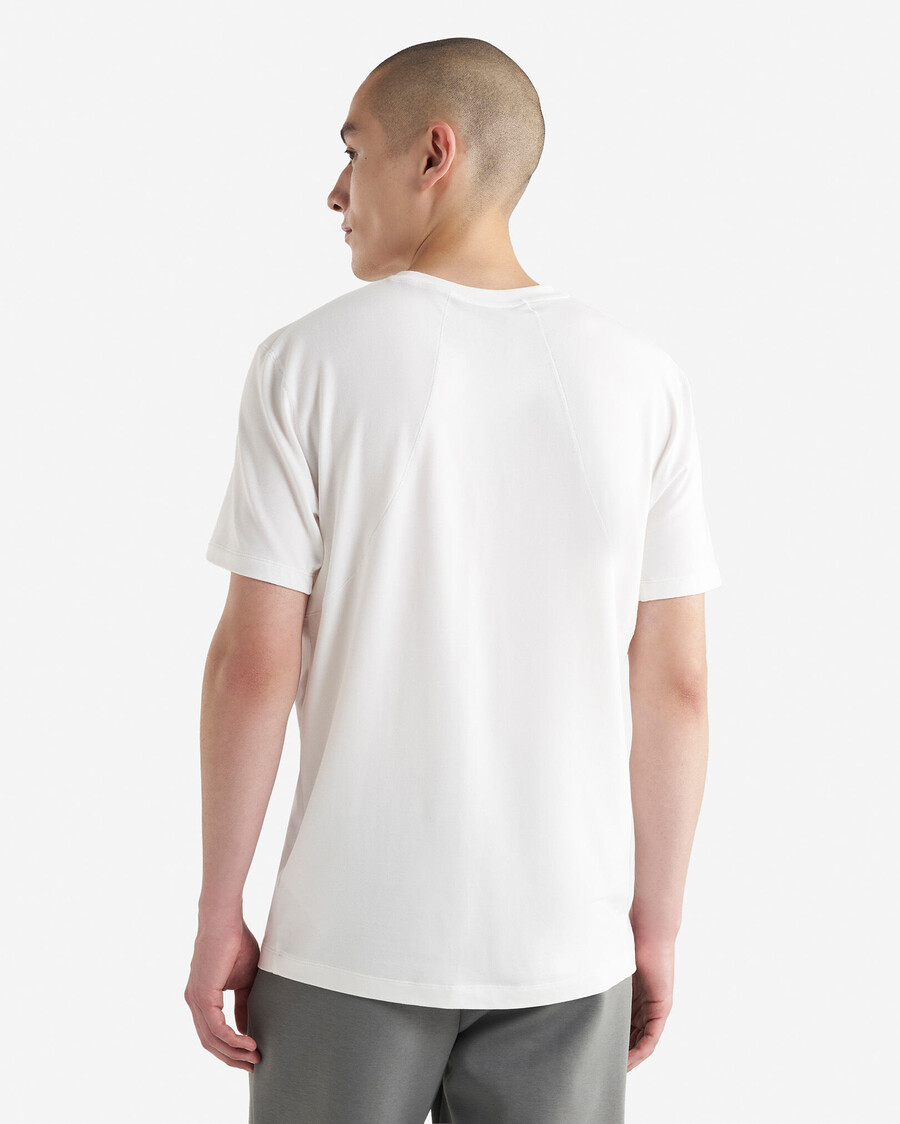 camiseta de manga corta roam