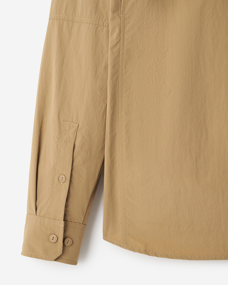 camisa de nailon para exteriores roots