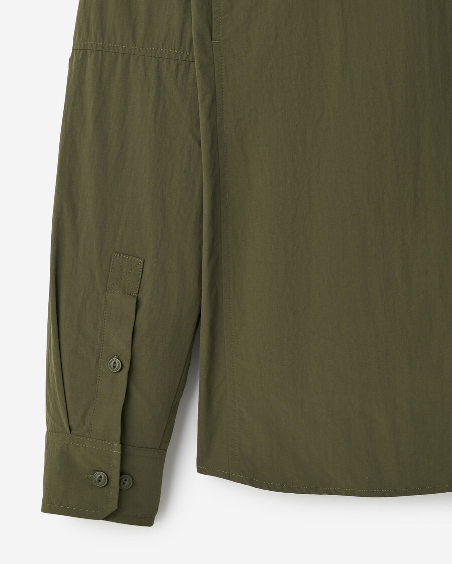 camisa de nailon para exteriores roots